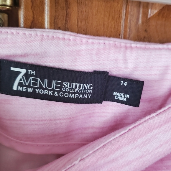 Ny & Co Size 14 Bold Floral Print Skirt Barbiecore - Picture 4 of 5